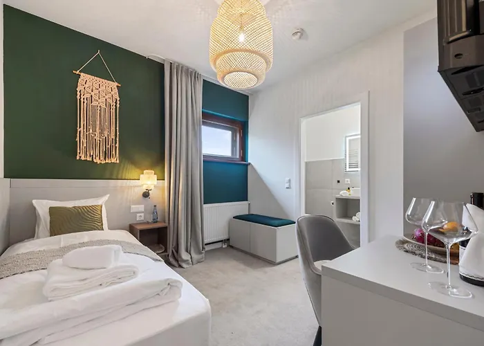 Park Mauer - Boutique Hotel, Restaurant, Cafe & Bar